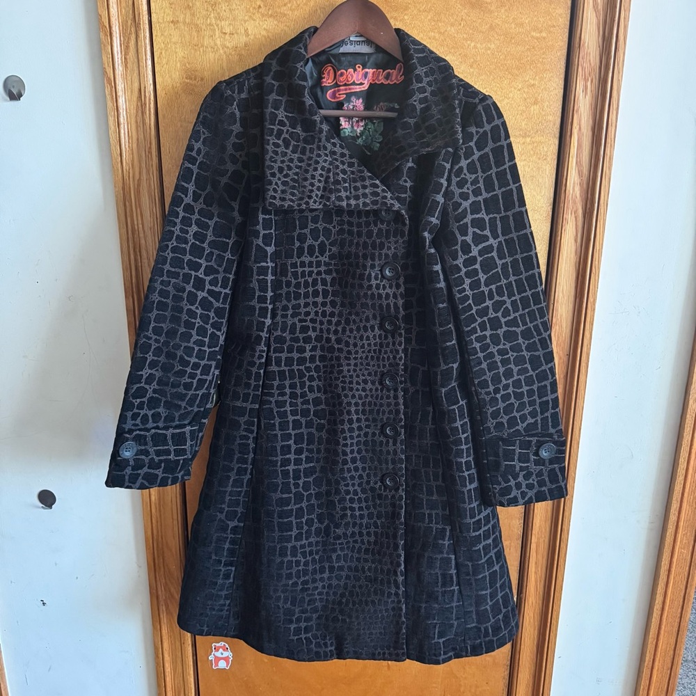 Desigual Women’s Crocodile Coat Jacket size 40 Suede